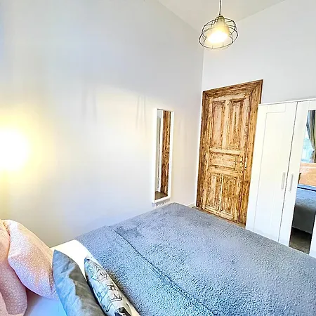 Romance Residency With Finn Sauna * Budapeşte