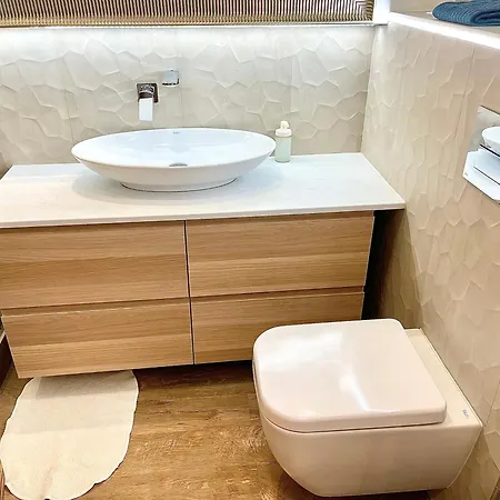 Romance Residency With Finn Sauna Apartment Budapest