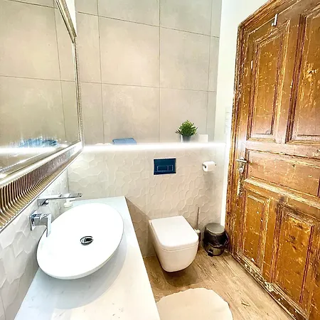 아파트 Romance Residency With Finn Sauna 부다페스트
