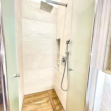 아파트 Romance Residency With Finn Sauna *