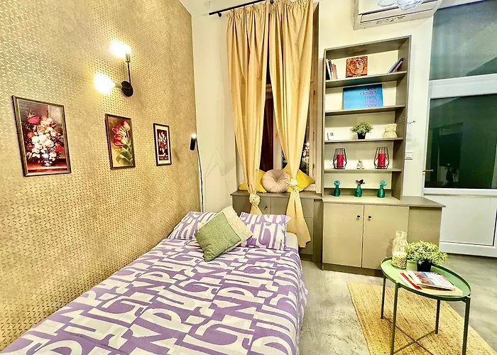 Romance Residency With Finn Sauna * Budapest